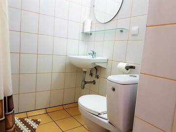 Фото номера Двухместный номер с 1 кроватью и собственной ванной комнатой Проживание в семье Dom Wczasowy Sloneczko г. Унесьце 4